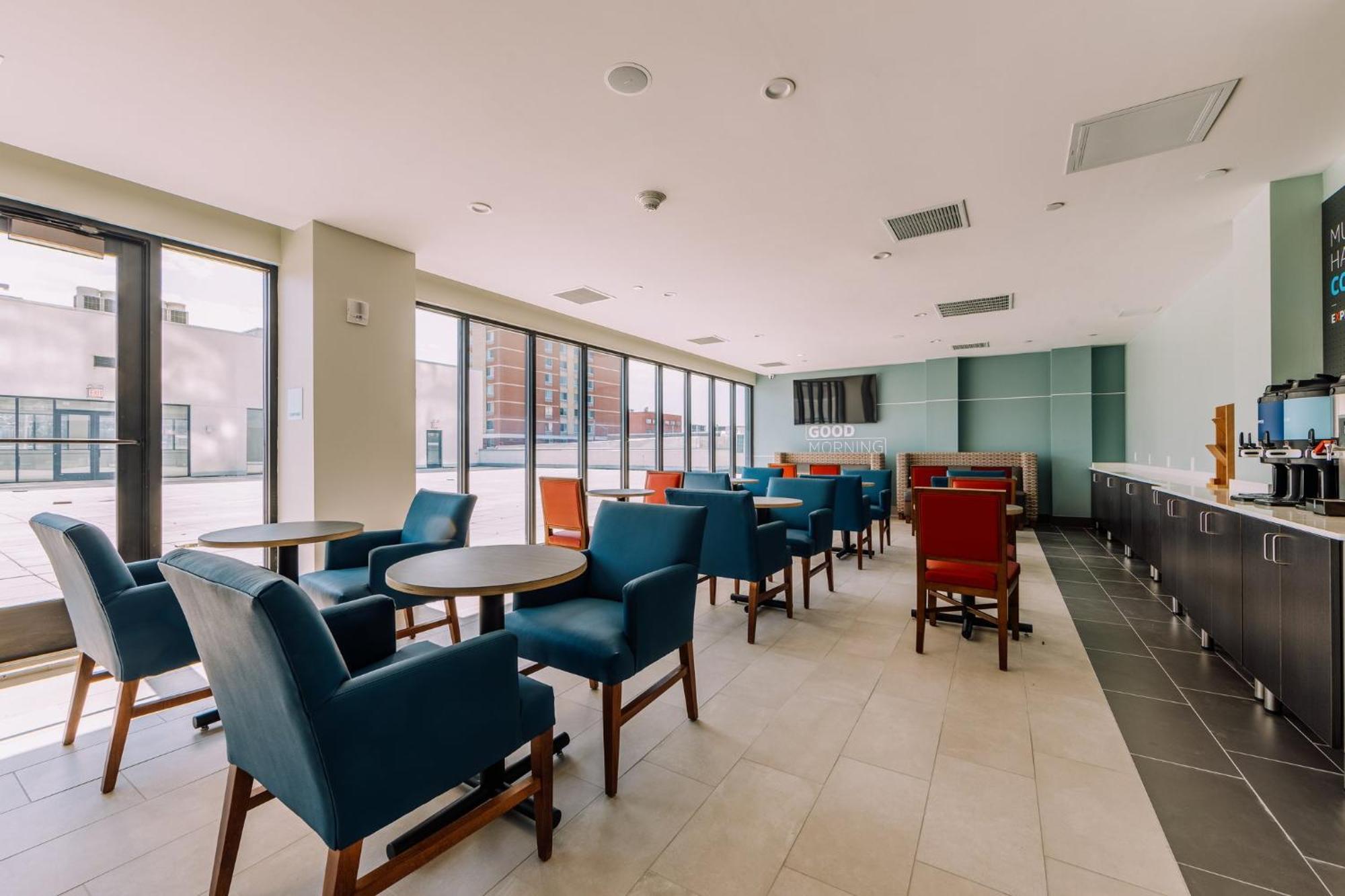 Holiday Inn Express Long Island City E - New York By Ihg Esterno foto